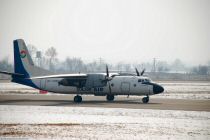 Antonov An-24RV TajikAir-Douchanbe-11fev2008-DSC_0156.jpg